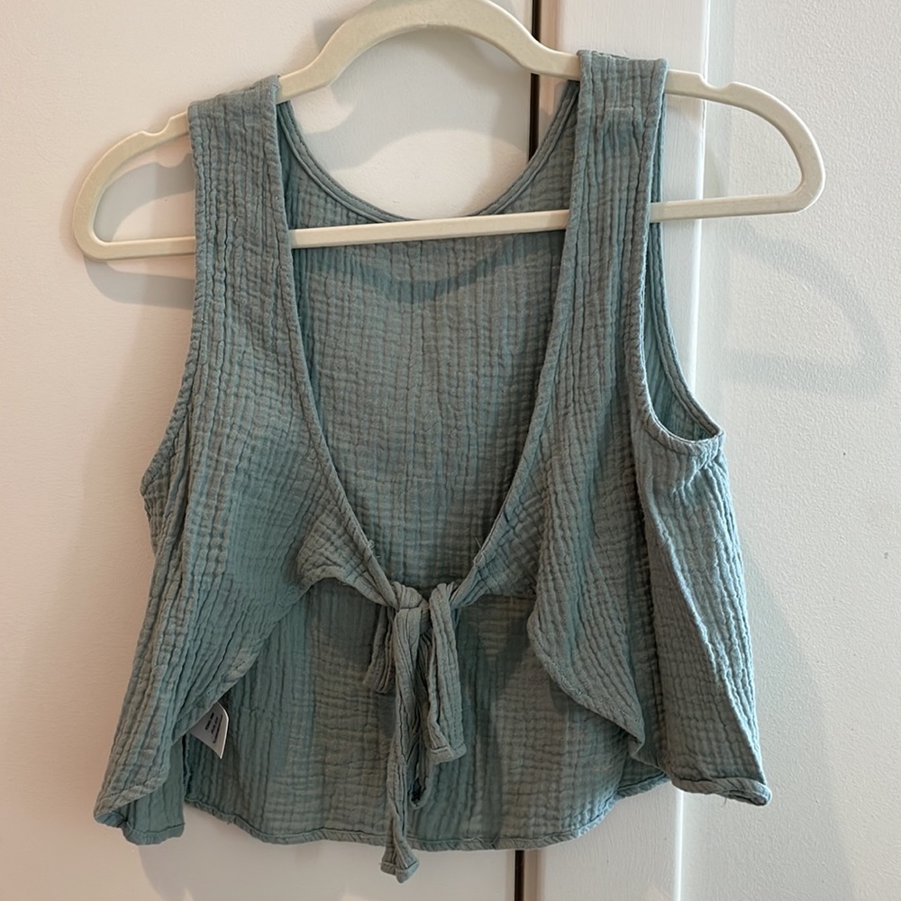 Lulu’s Open Back Tank - Picture 2 of 3